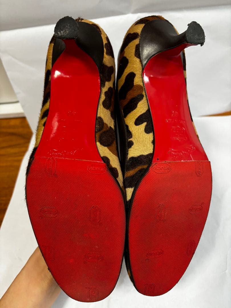 eve　クリスチャン　ルブタン　ヒョウ柄リボン付きパンプス