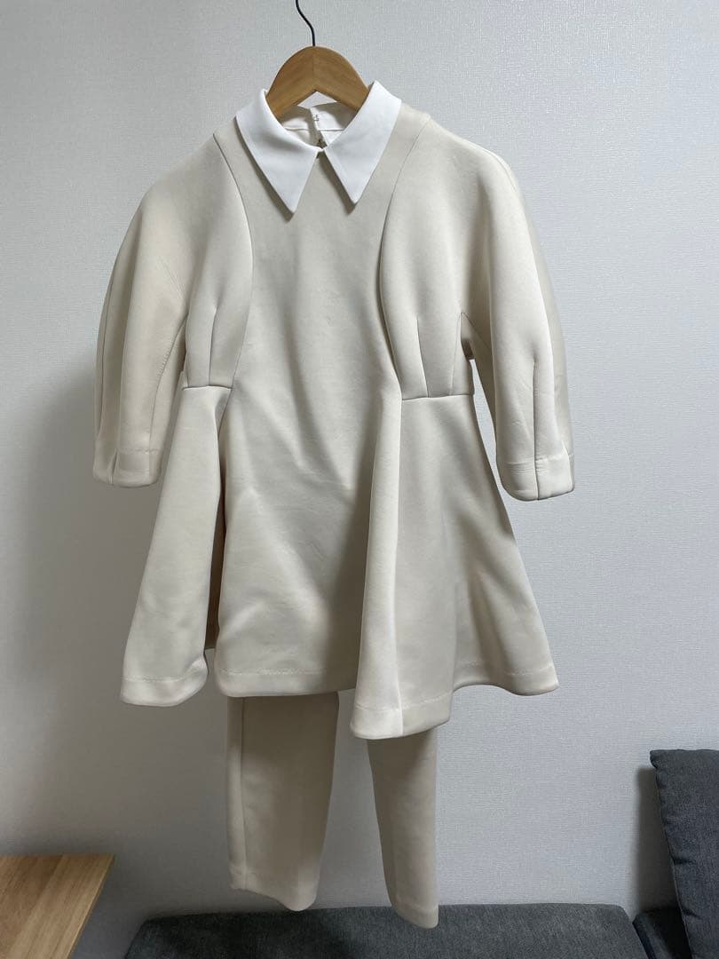 セルフォード襟付きポンチセットアップ