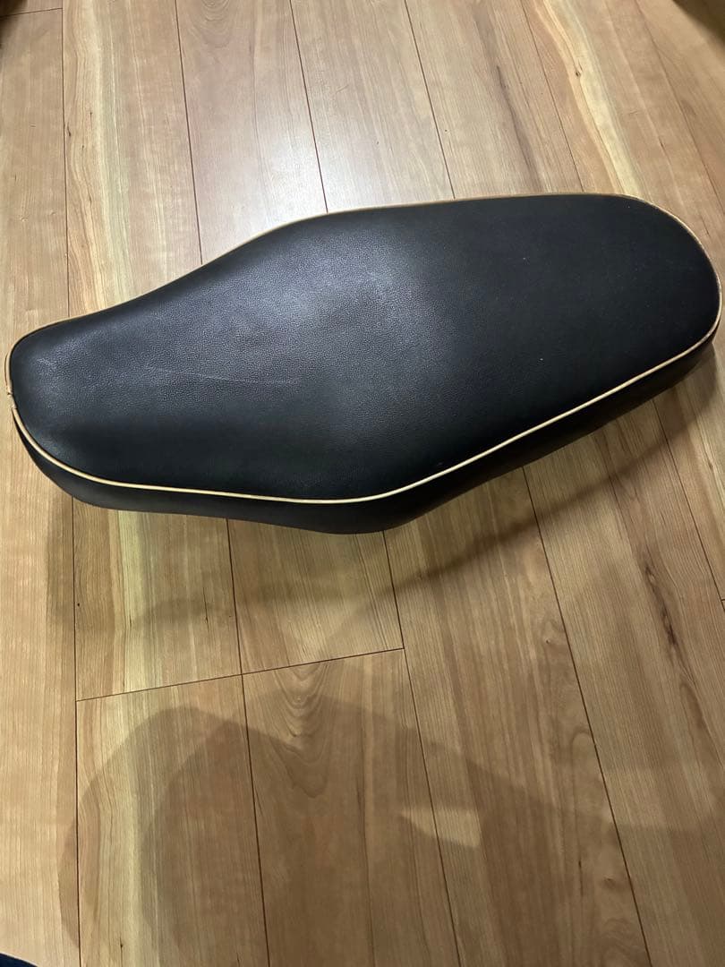 【シコ】W400 純正シート W650 中古