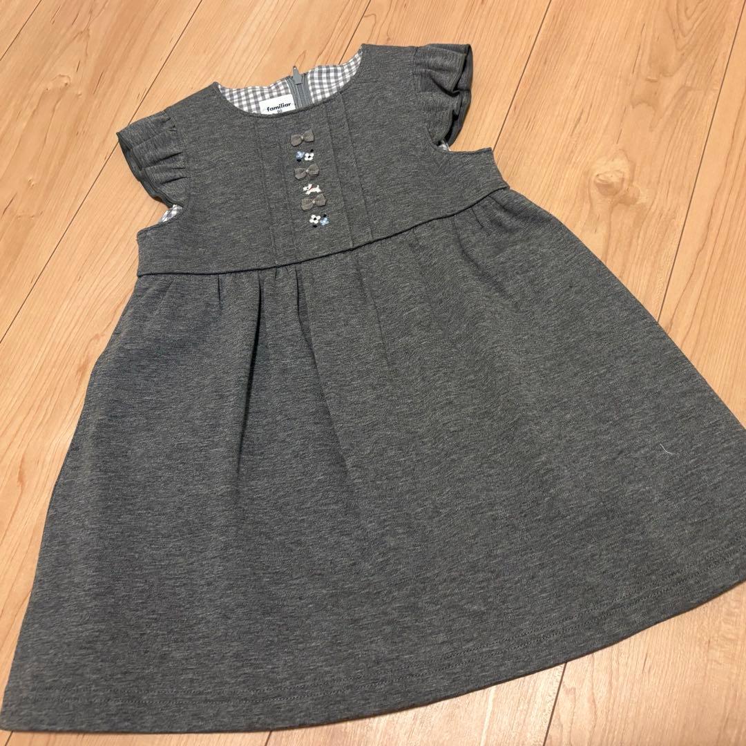 ★新品未使用familiar グレー フリル袖 ワンピース 90㌢