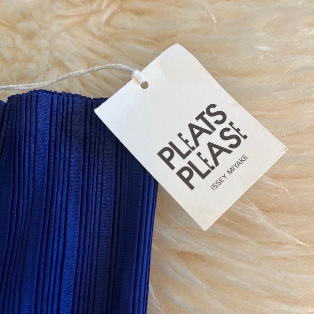 新品•未使用品　PLEATS PLEASE ネックウォーマー ネイビー