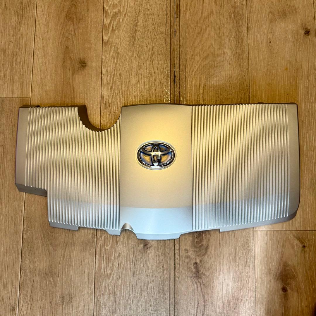 12601-37010　プリウス　50　エンジンカバー　カローラクロス　ポン付け