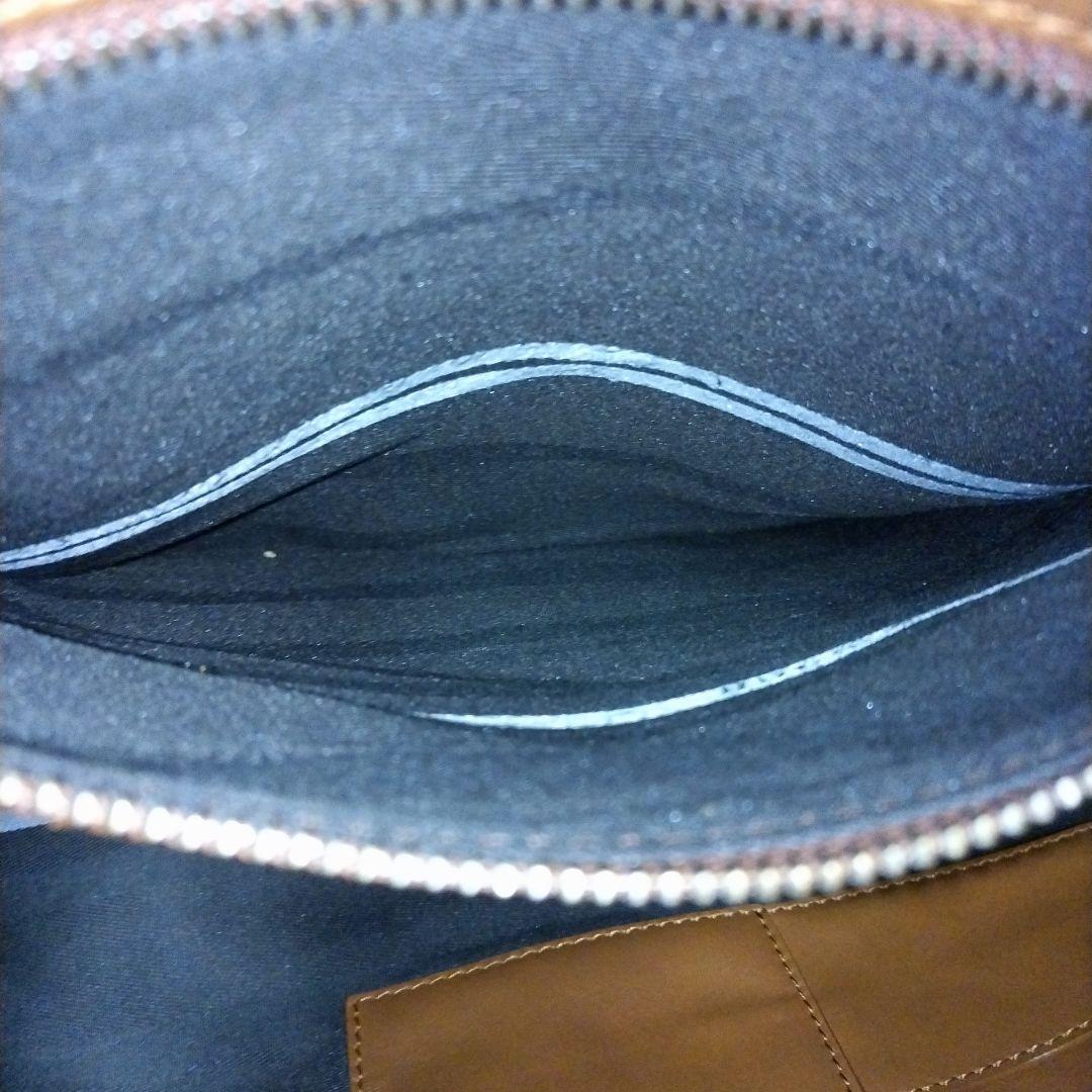 【激レア】BOSS ヒューゴボス カウスキン レザー ロゴ メッセンジャーバッグ