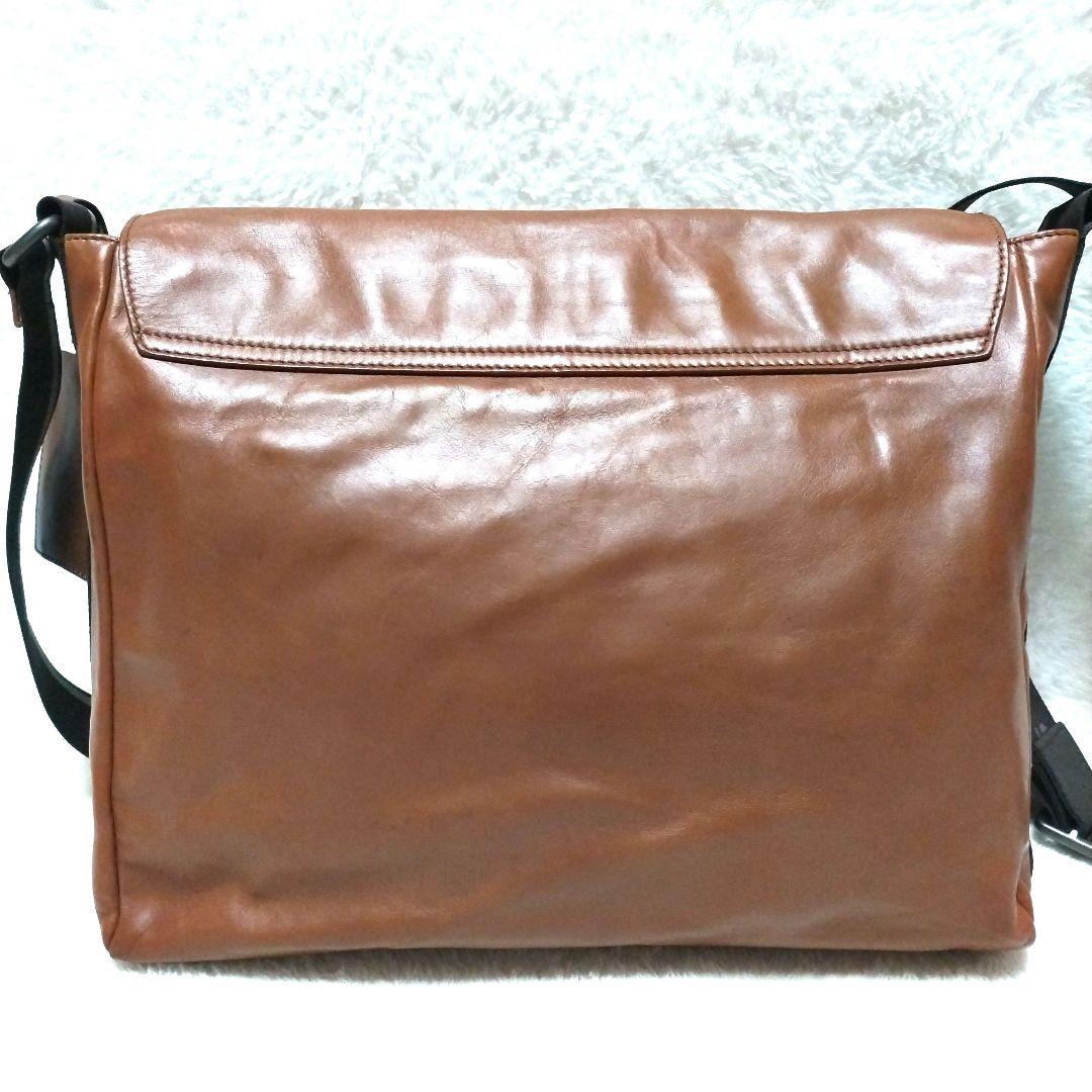 【激レア】BOSS ヒューゴボス カウスキン レザー ロゴ メッセンジャーバッグ