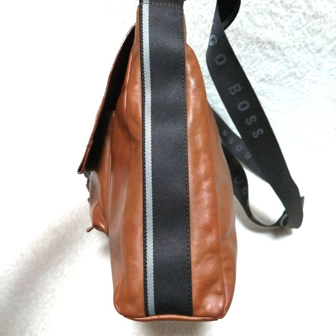 【激レア】BOSS ヒューゴボス カウスキン レザー ロゴ メッセンジャーバッグ