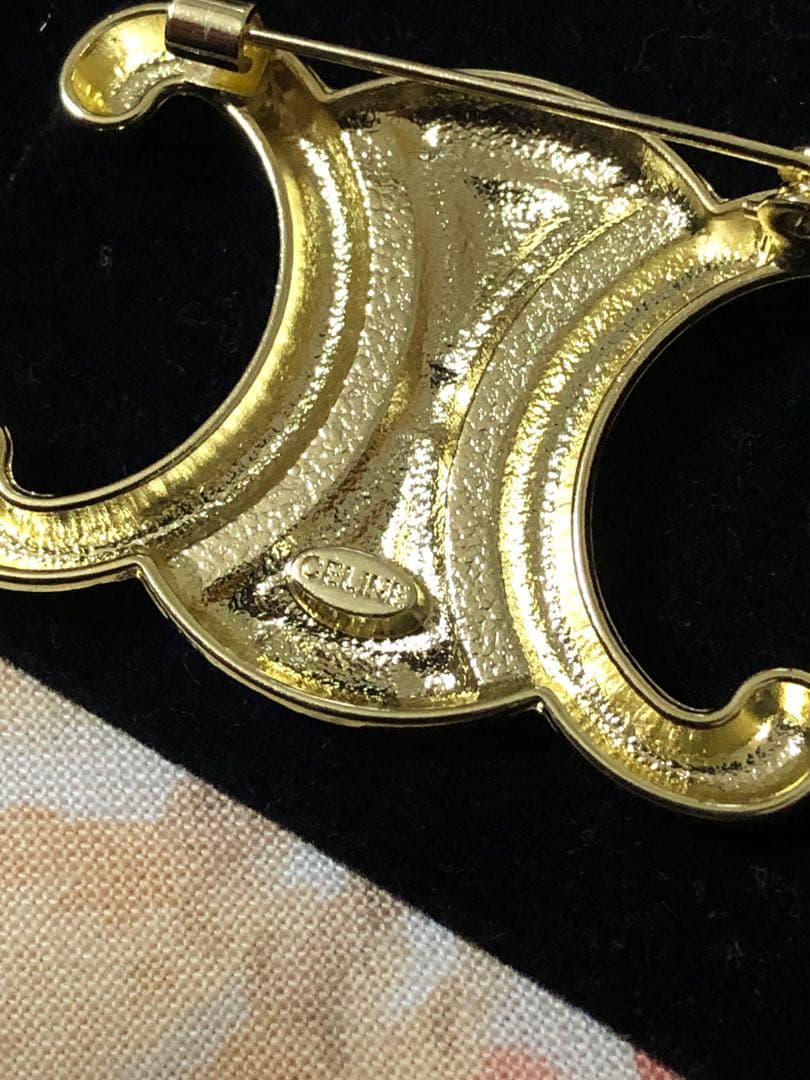 セリーヌオーナメントブローチ