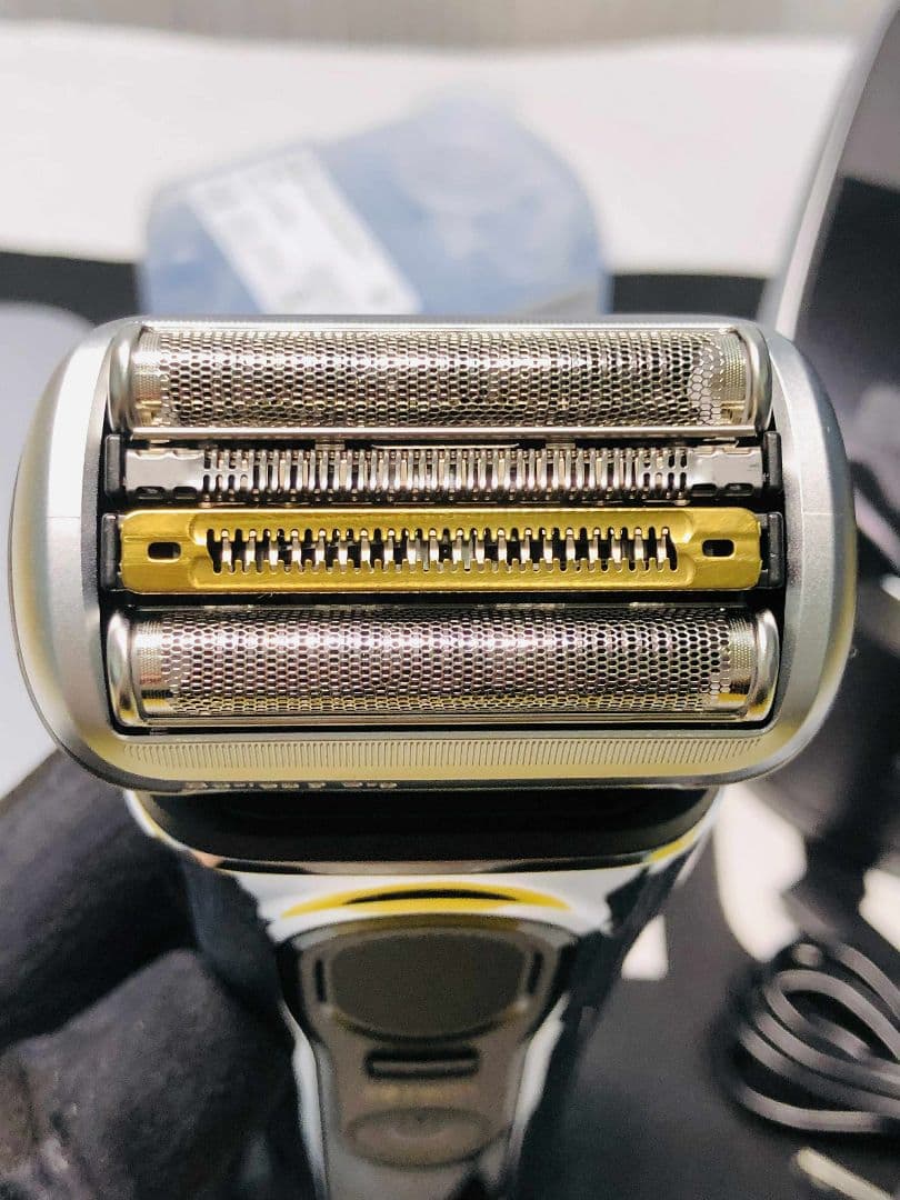 【展示、未使用品】Braun S9 PRO+ 9577ccメンズ電気シェーバー