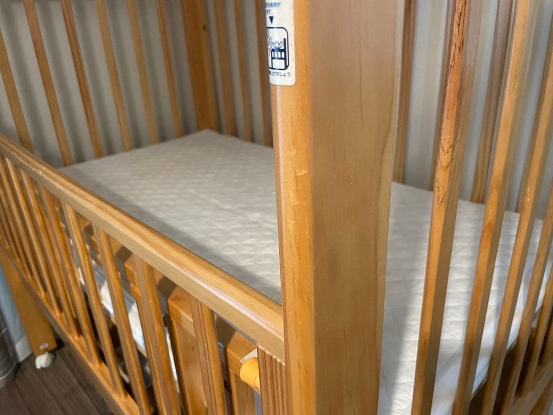 カトージ　ベビーベッド　ハイシート　ハイタイプ