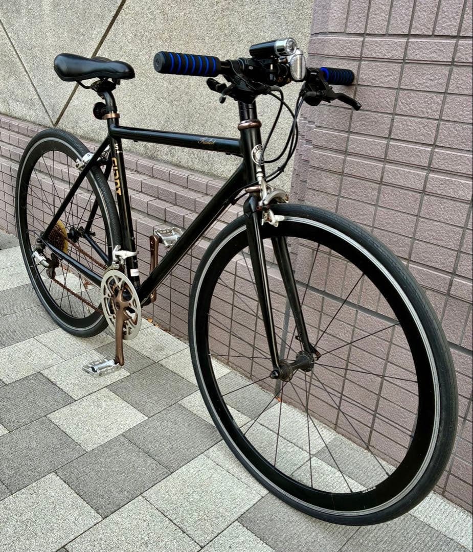 GIANT TRADIST クロスバイク 2✖️9 18段変速　東京