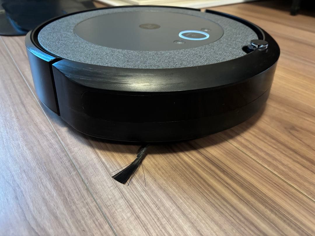 中古品　ルンバ Roomba i3+ クリーンベース付　ロボット掃除機