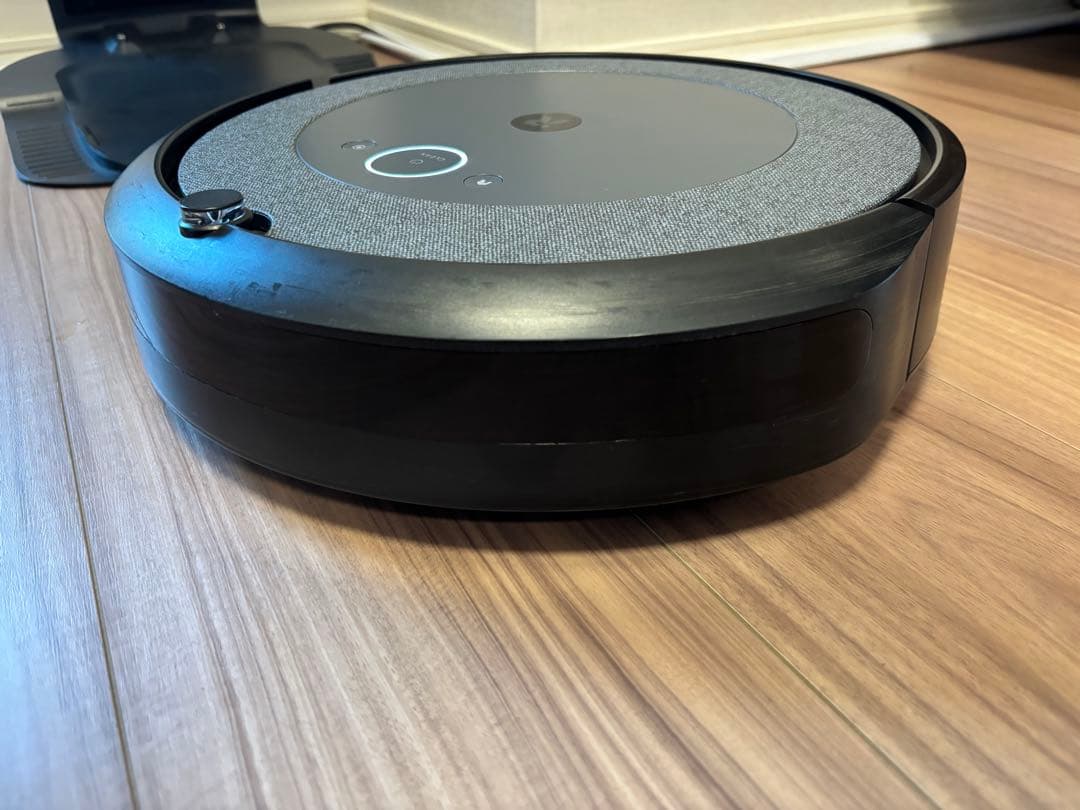 中古品　ルンバ Roomba i3+ クリーンベース付　ロボット掃除機