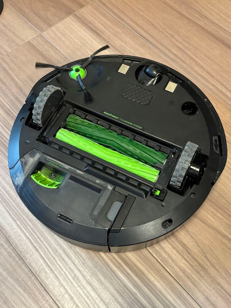 中古品　ルンバ Roomba i3+ クリーンベース付　ロボット掃除機