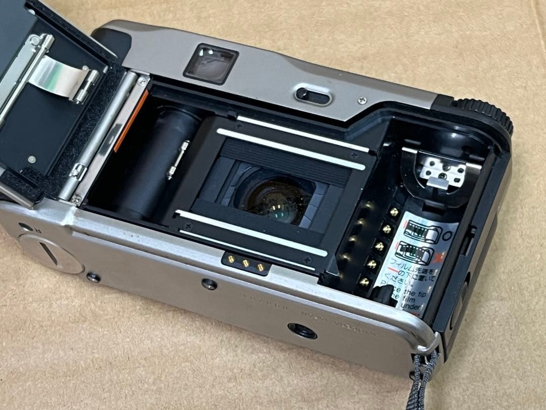 D*G様 CONTAX TVS 動作未確認、ジャンク品