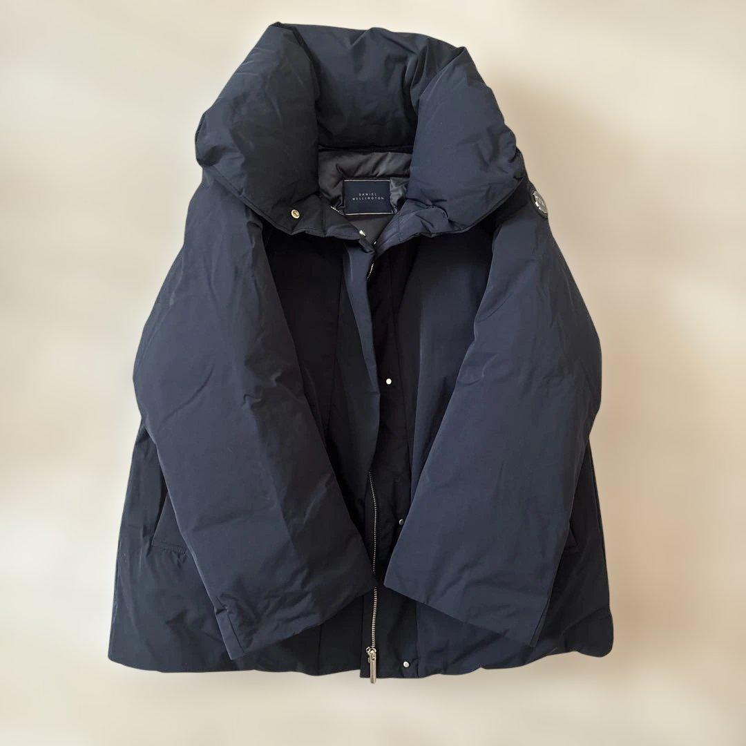 ひ*げ様 【新品未使用】ダニエルウェリントン 黒ダウンジャケット　L【定価495