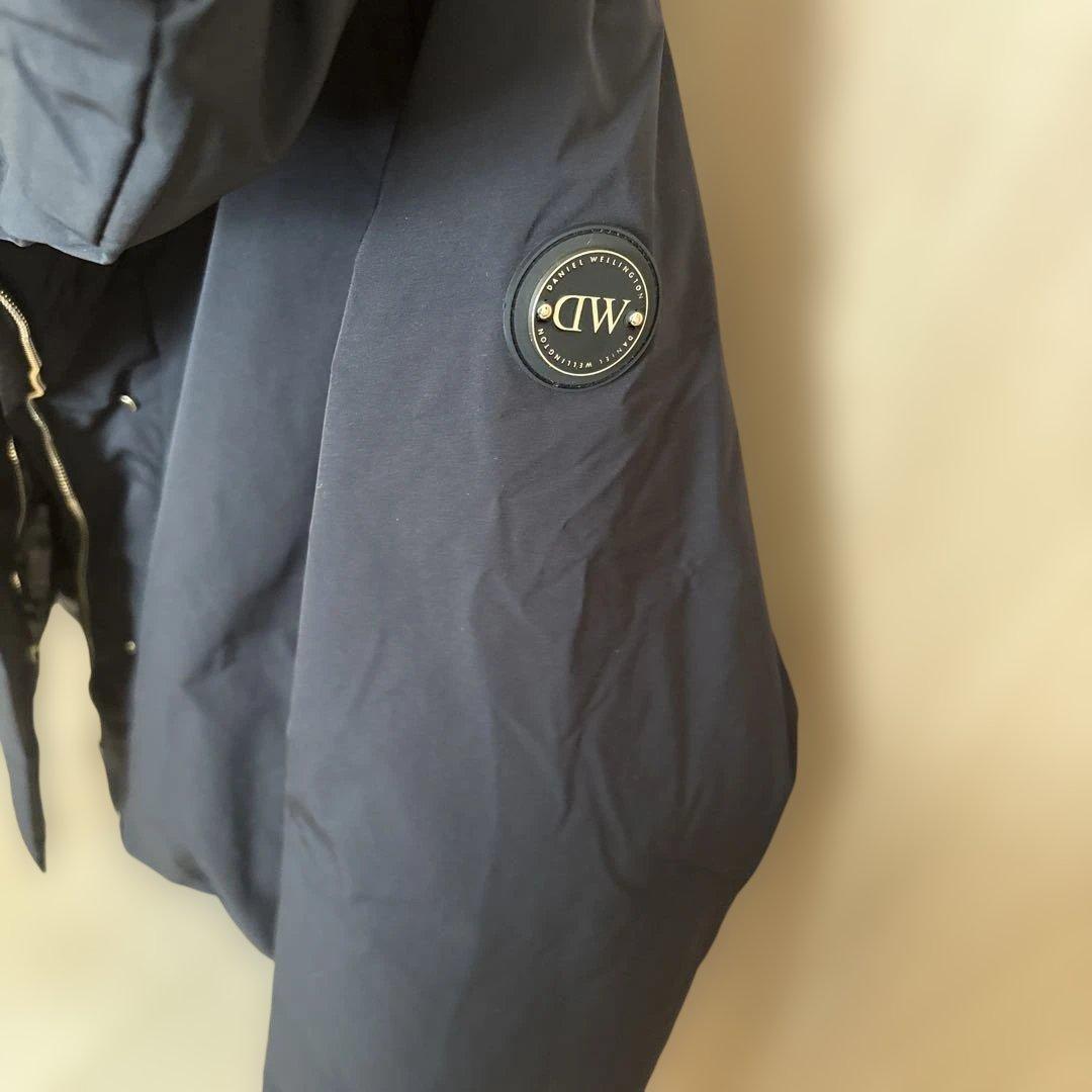 ひ*げ様 【新品未使用】ダニエルウェリントン 黒ダウンジャケット　L【定価495