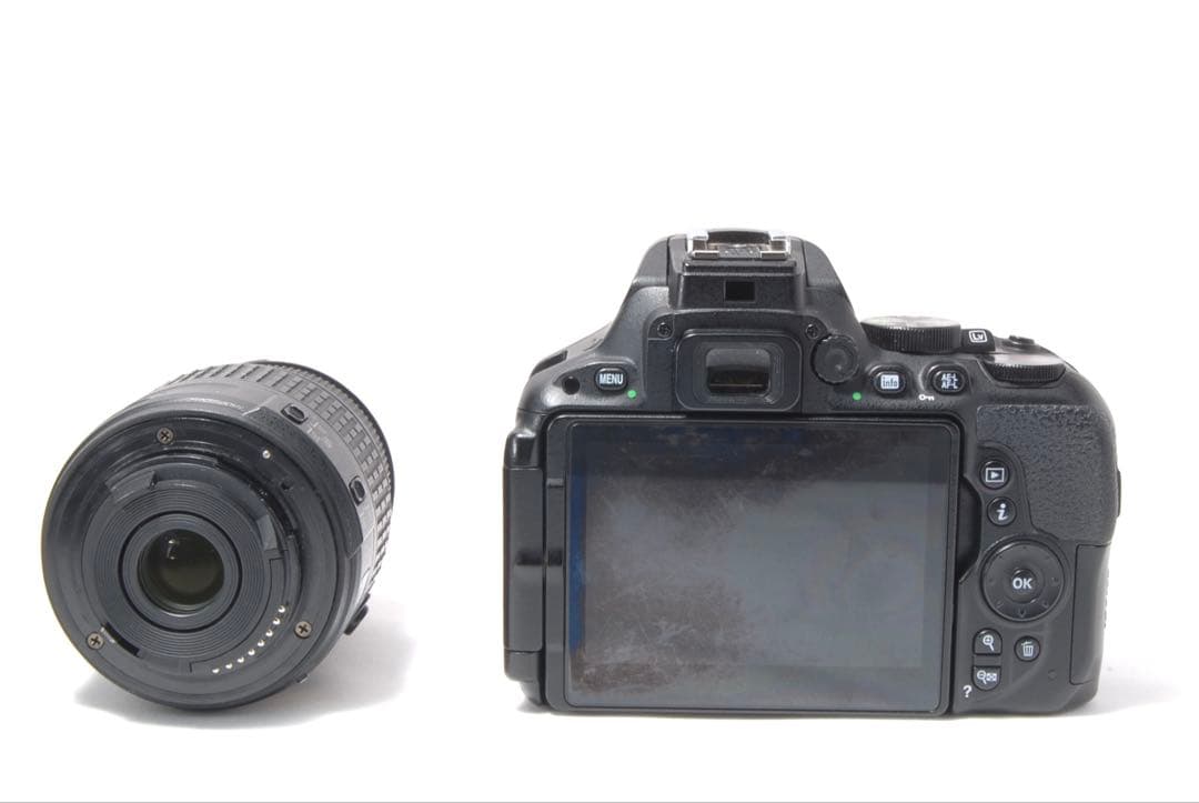 Wi-Fi転送機能 Nikon D5500 ダブルレンズ 軽量 自撮り可能 一眼