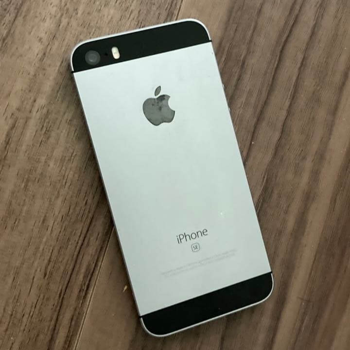 iPhoneSE A1662 (MLLL2LL/A)16GB 第1世代　美品