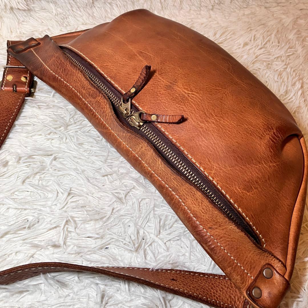 ☆旧品番 貴重☆ HERZ ヘルツ F-6 三日月ボディバッグ タンドー 本革