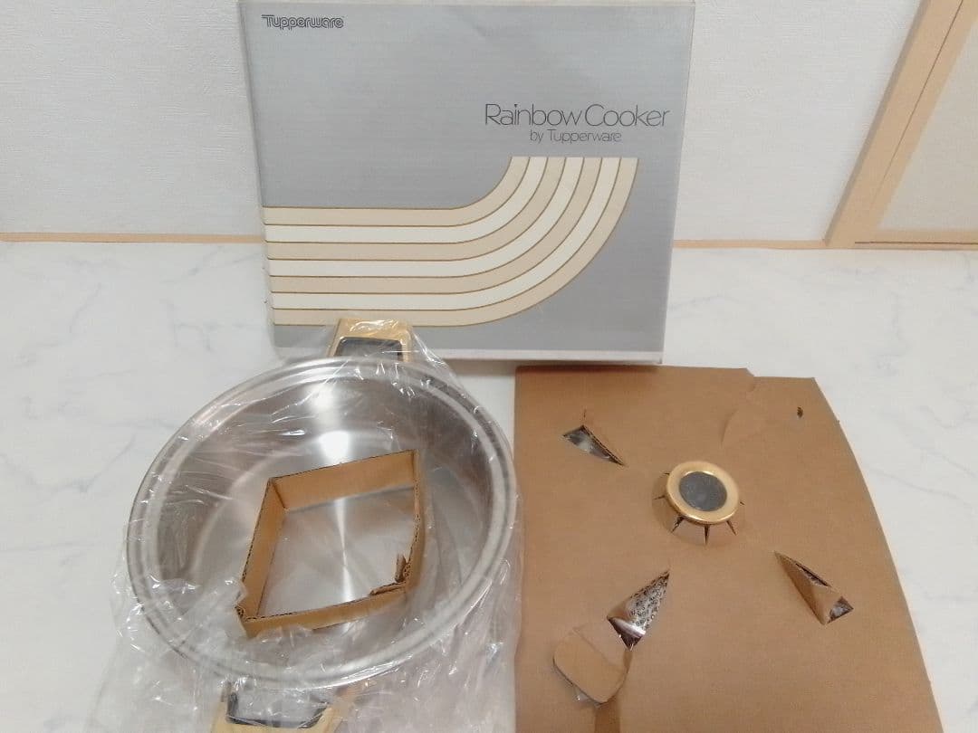 ☆未使用☆ タッパーウェア レインボークッカー 26cm 深鍋 4.7L 両手鍋