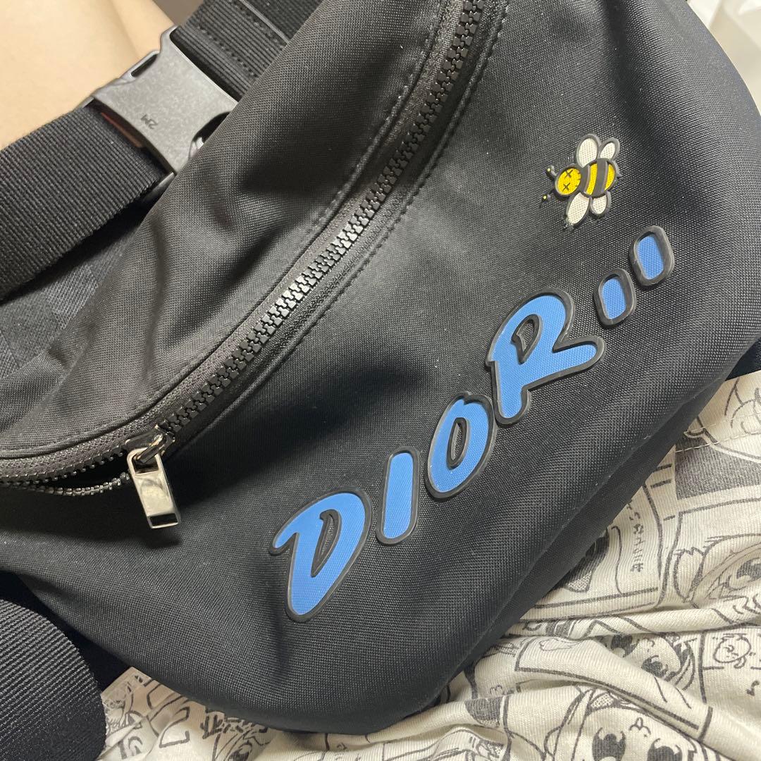 バッグ dior kaws waist bag