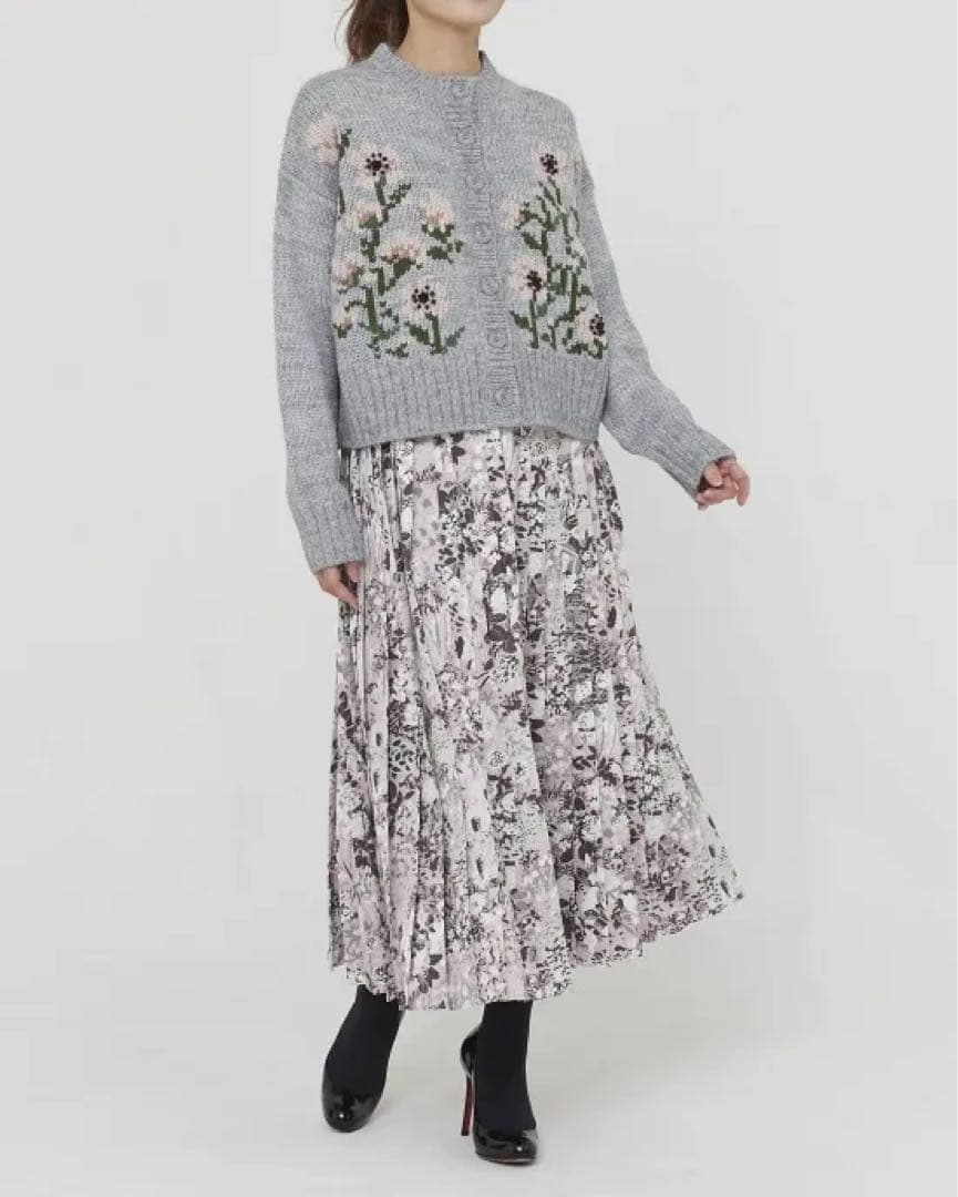 seventen フラワー刺繍ニットカーディガン(グレー)