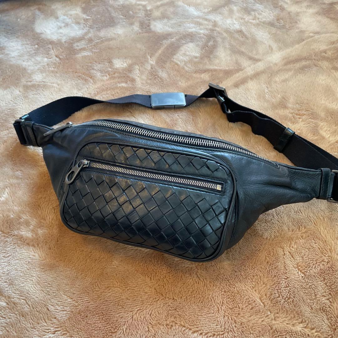 ボッテガヴェネタ　ボディバッグ　ショルダーバッグ　ブラック　メンズ