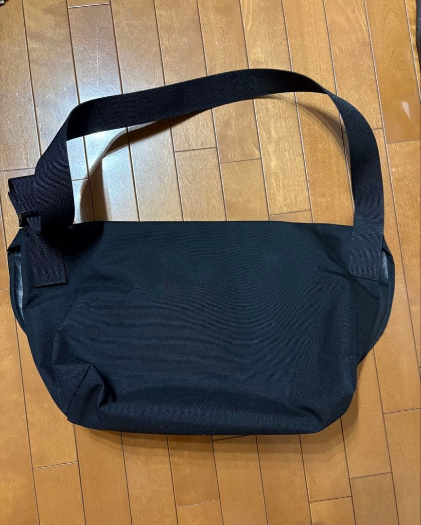 BLUE LAG the messenger bag メッセンジャーバック