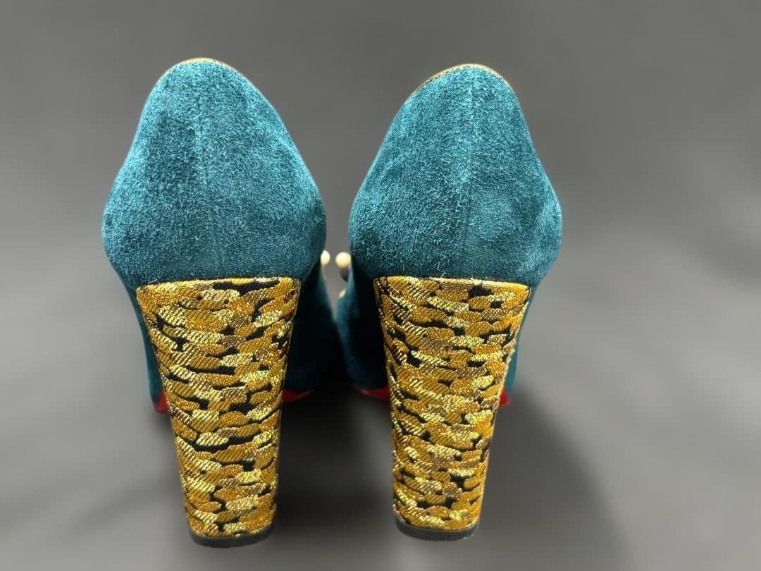 ☆ビジュー付☆ルブタン ハイヒール 35 1/2 パンプス チャンキー 刺繍風