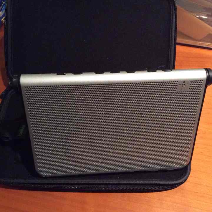 スピーカー・ウーファー Belkin Fusible Bluetooth Speaker
