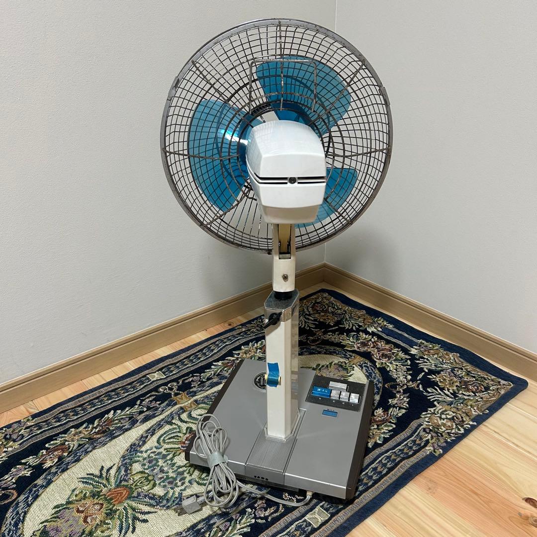 HITACHI 扇風機 昭和レトロ　昭和家電　3枚羽　可動品