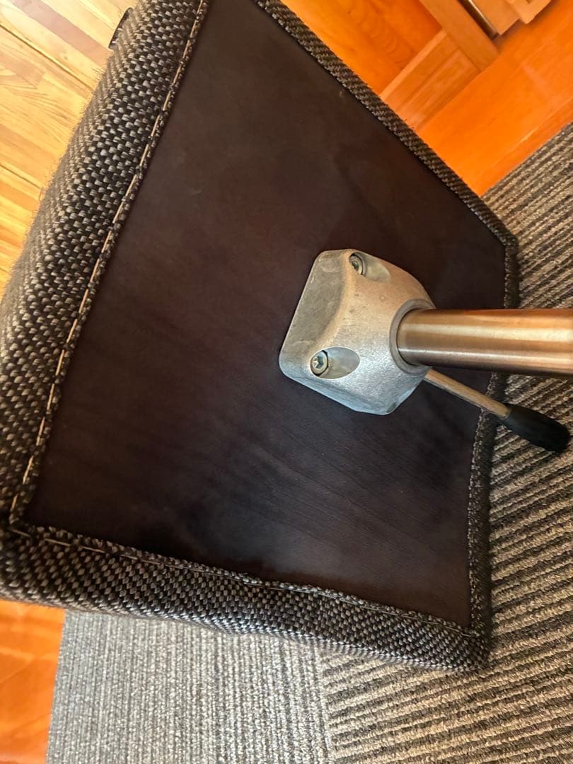 バランスシナジー　スクエア　腰痛対策椅子