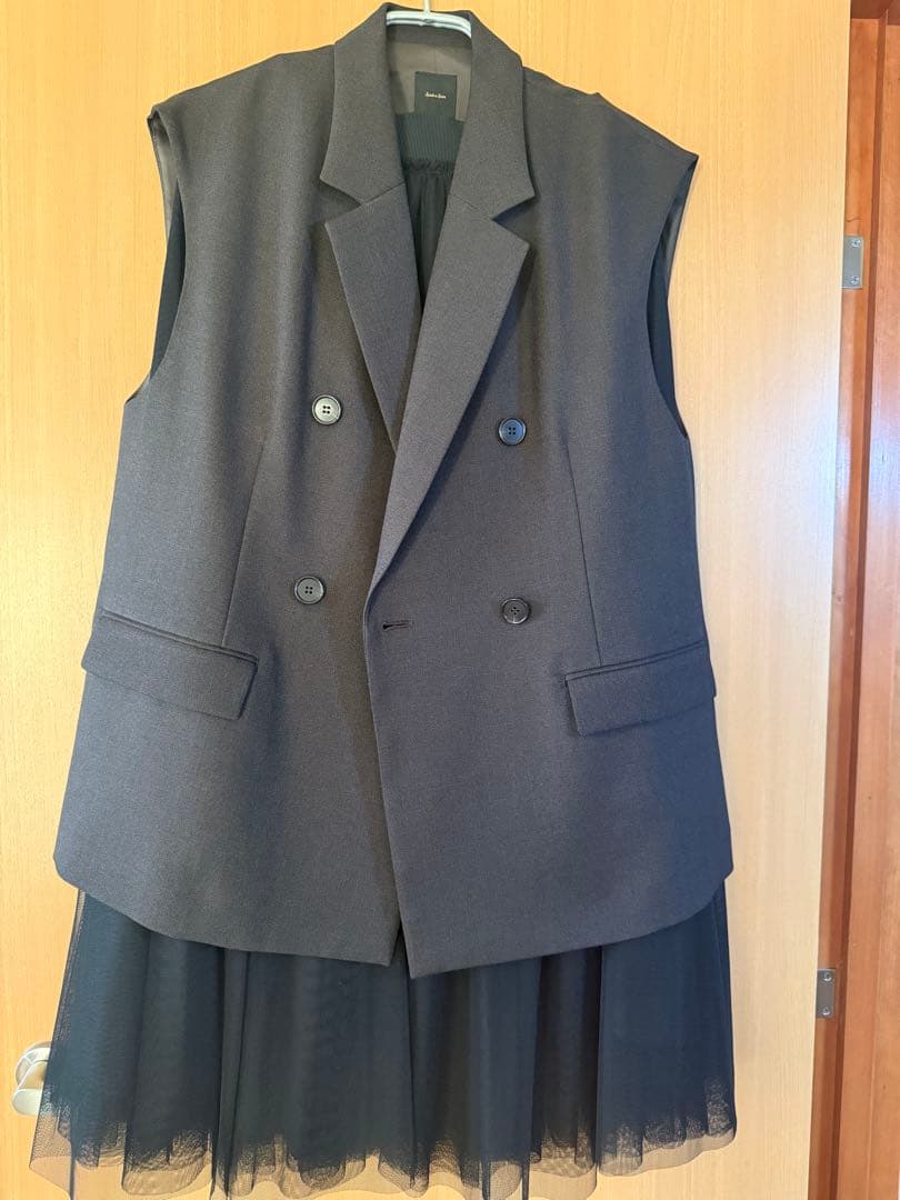 【未使用品】チュールスカート 黒