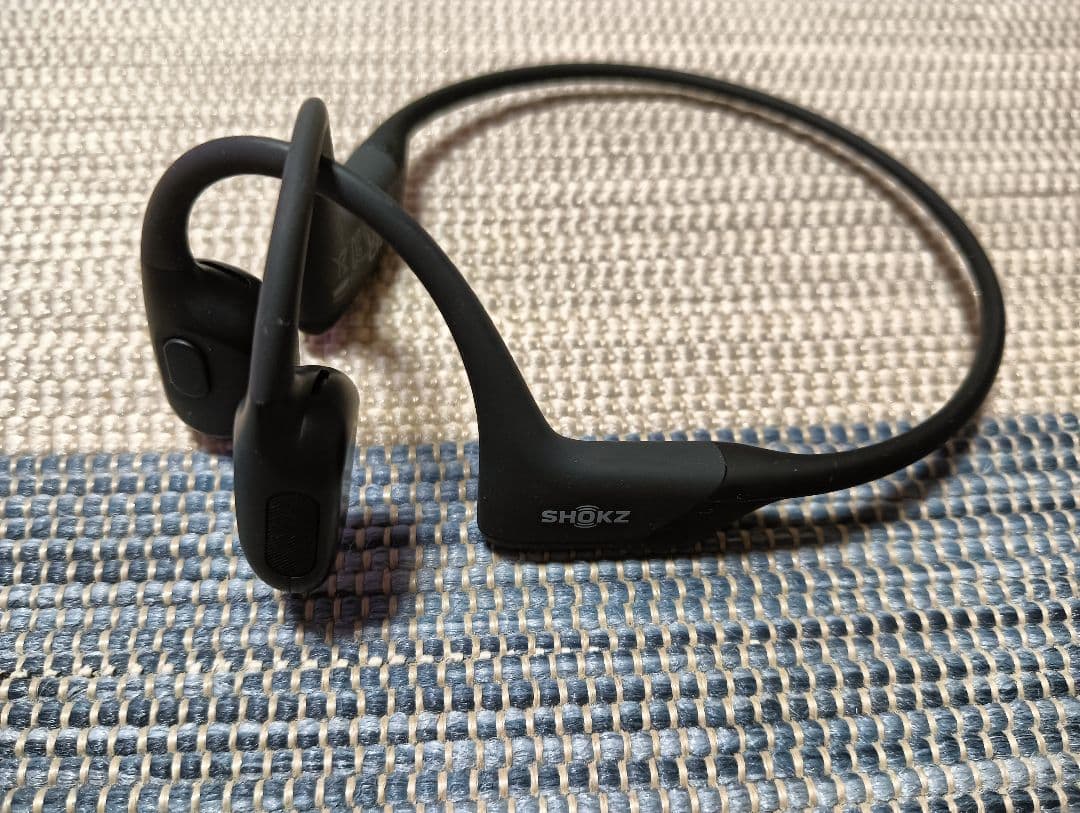 SHOKZ OPENRUN PRO （ブラック）充電ケーブル付き