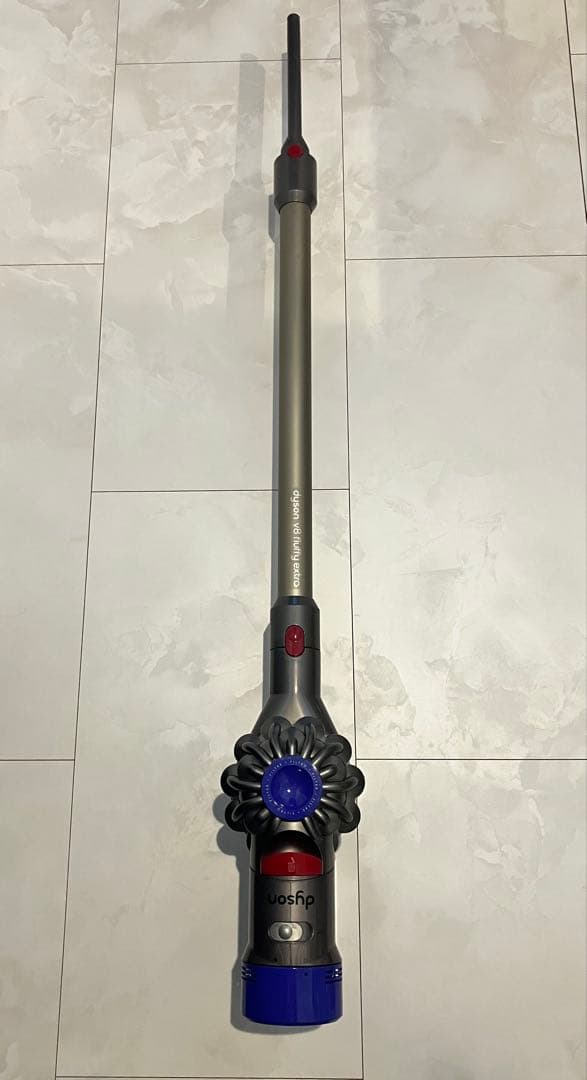 Dyson V8 コードレス掃除機 シルバー/ブルー/レッド