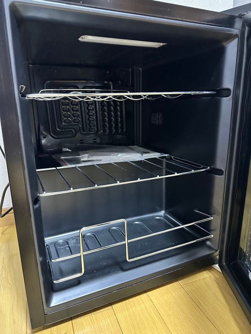 コンプレッサー式ワインセラー ガラス扉 3段棚