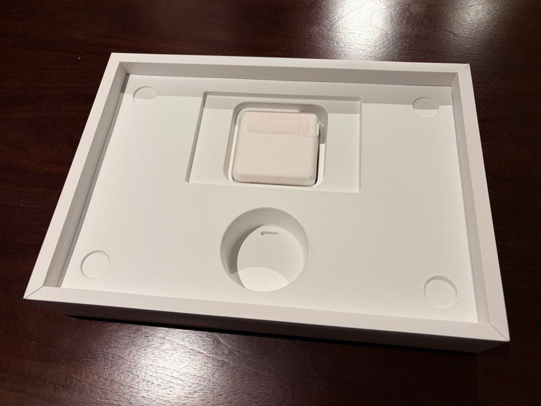 13インチMacBook Pro - スペースグレイ