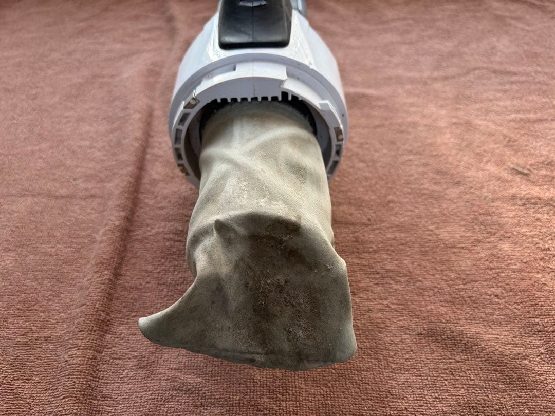 マキタ　充電式クリーナー　CL284FD