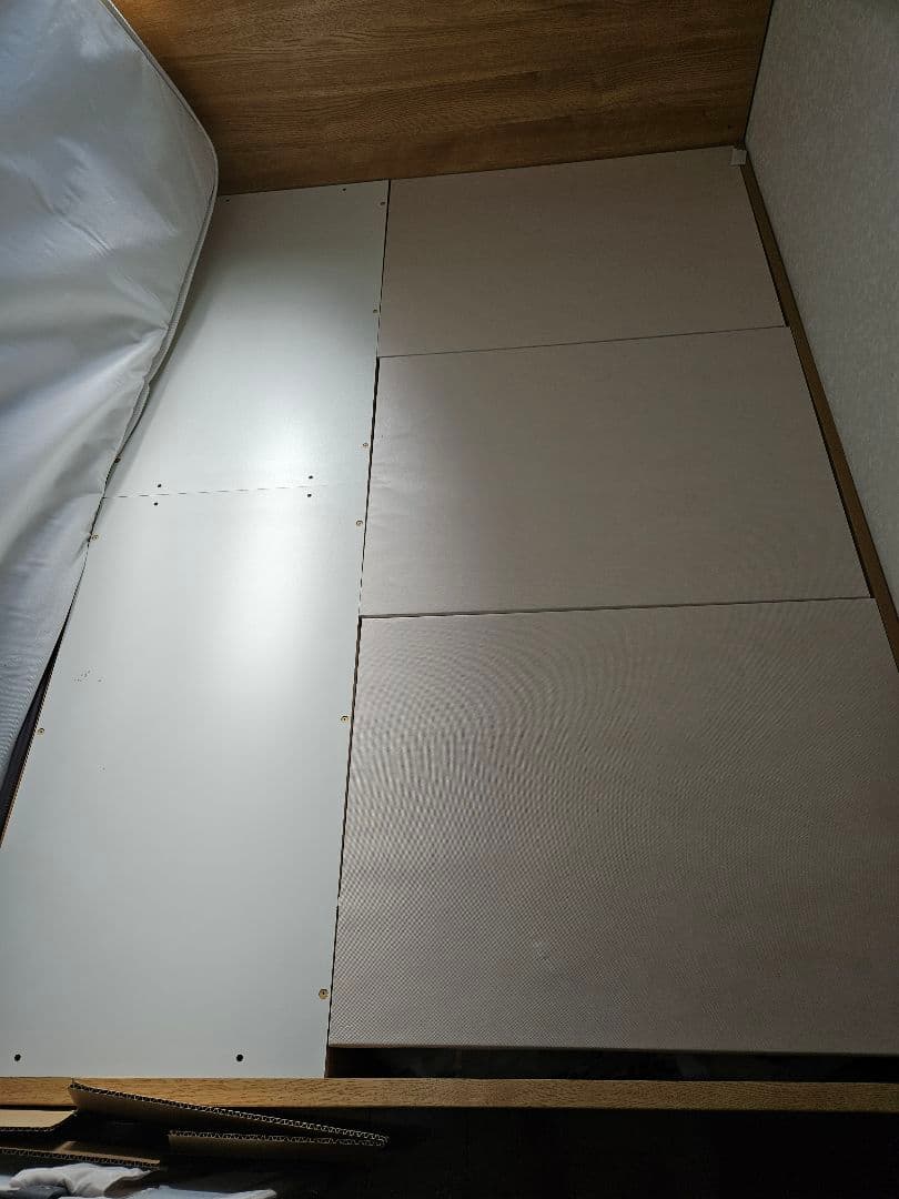 ニトリダブルベッド　マットレス、シーツ3枚付 (カイト3 DBRフカヒキ31)