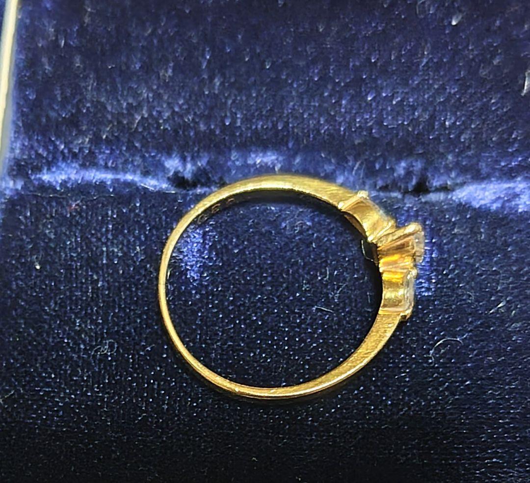 ダイヤモンドデザインリング　　K18ゴールド指輪