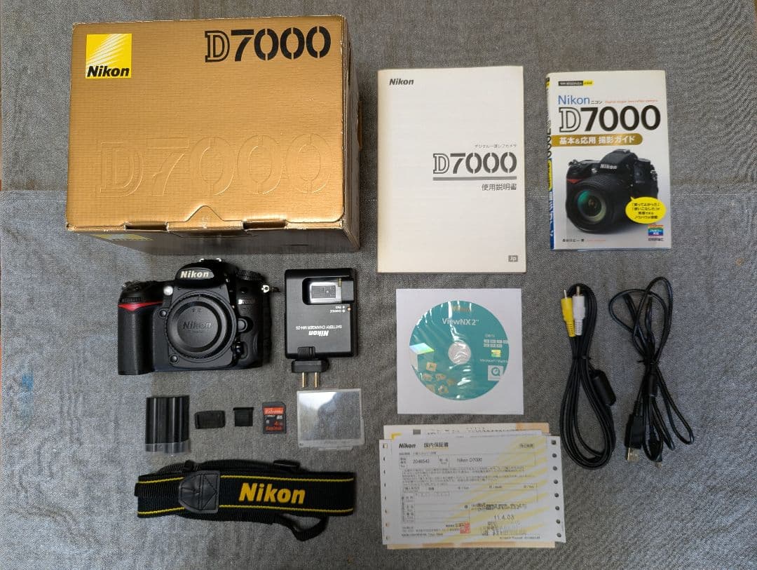 ★値下げ★【完動美品・付属品完備＋オマケ】Nikon D7000 Wレンズセット