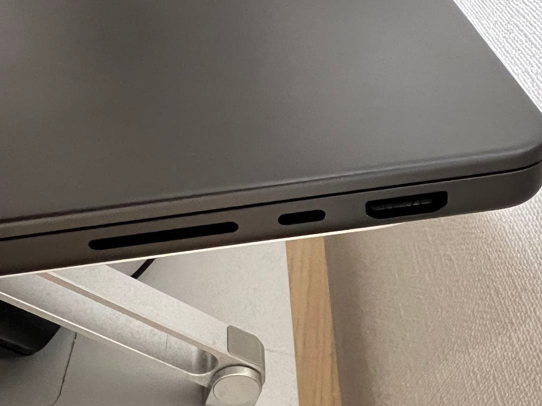 MacBook M3 proスペースブラック 14インチ 18gb 512GB