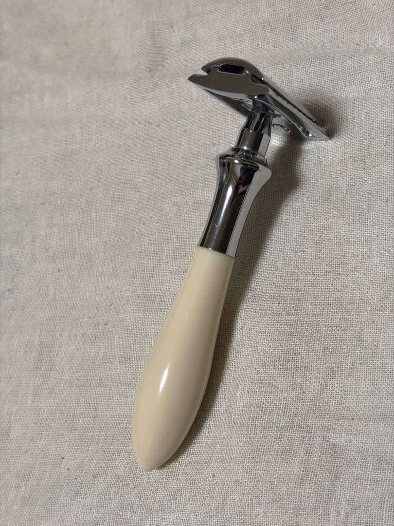 Aesop シェービングセット　剃刀　ブラシ