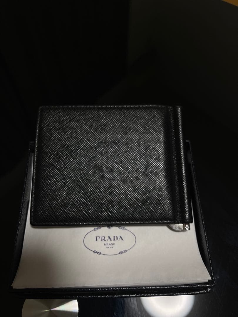 ぴこまる　PRADA ブラック レザー マネークリップ