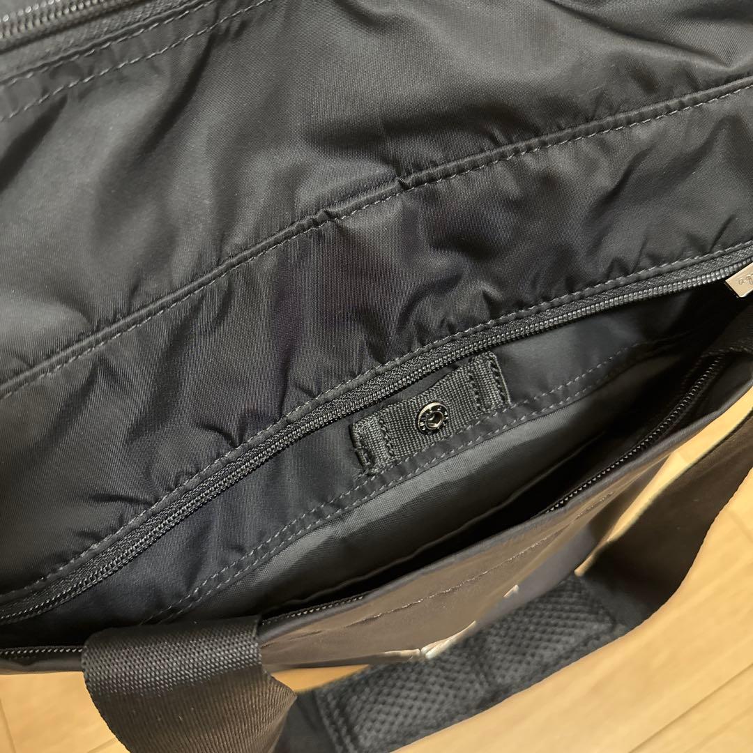 agnis b. ブラック マザーズバッグ　リュック