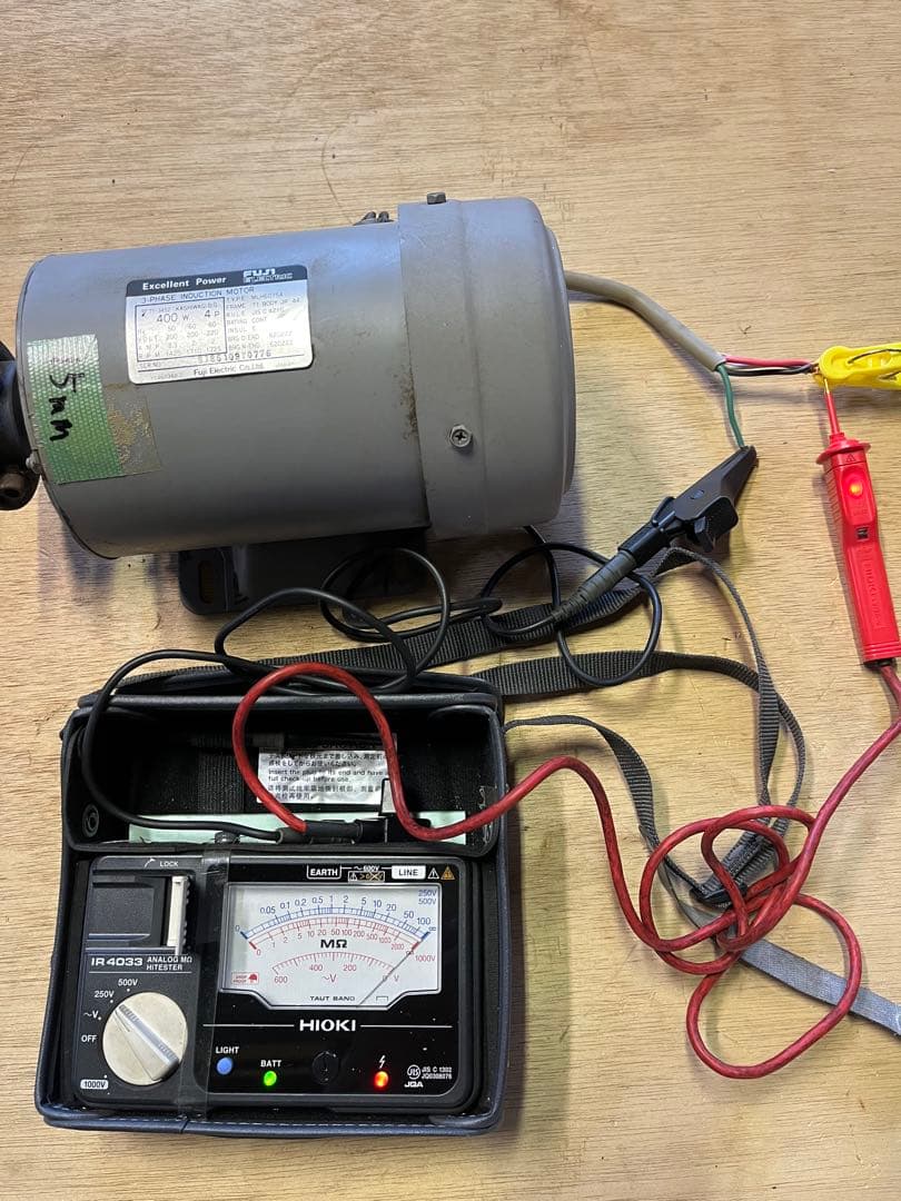 モーター　200V