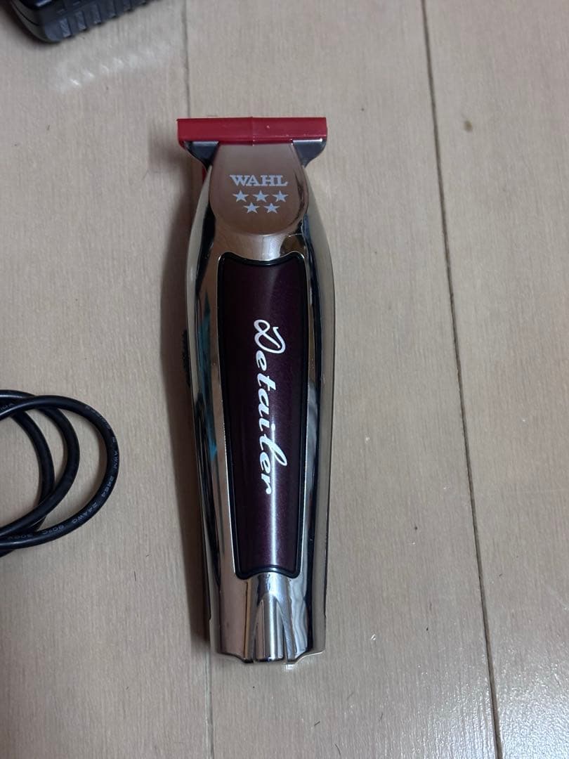 美品✨WAHL ウォール　Detaunter バリカン 充電器付きディテーラー