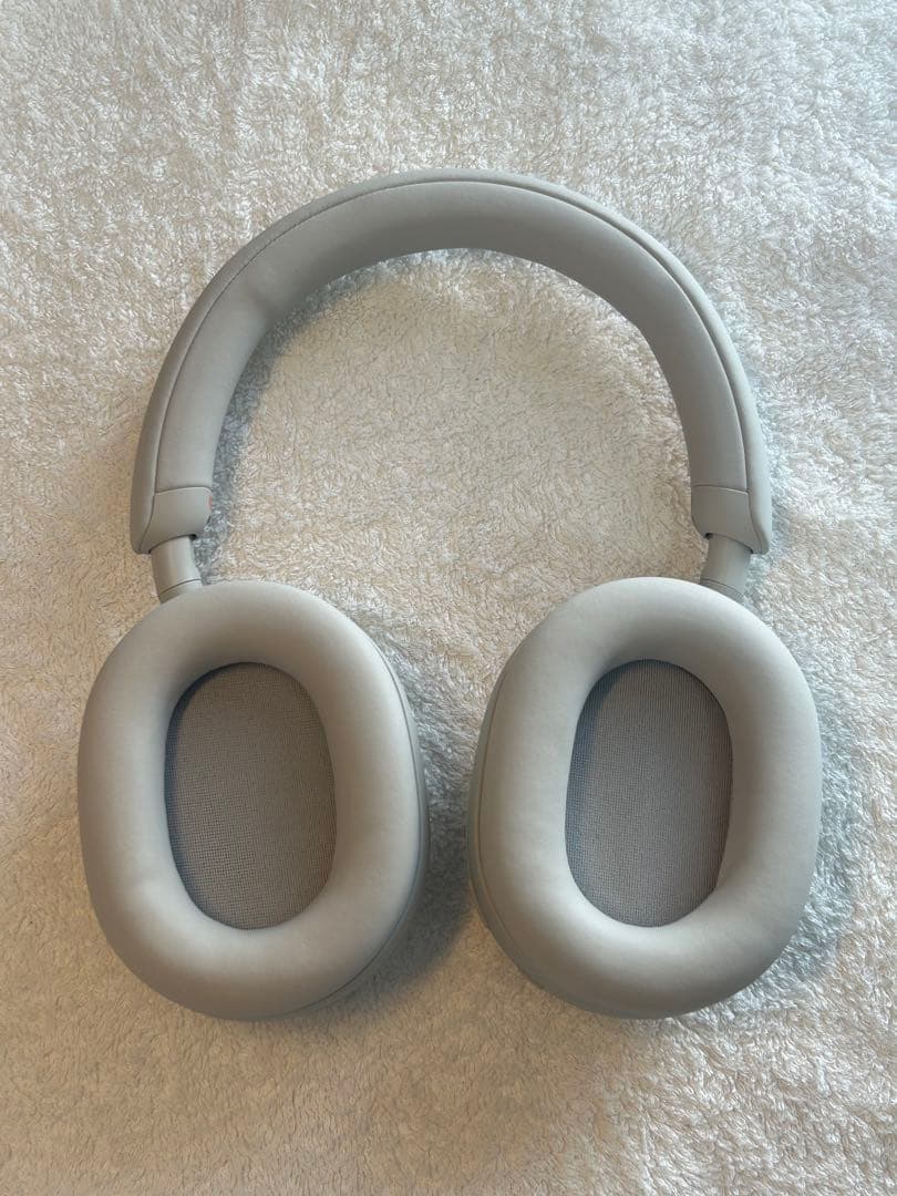 【美品】SONY WH-1000XM5 ヘッドホン プラチナシルバー ホワイト