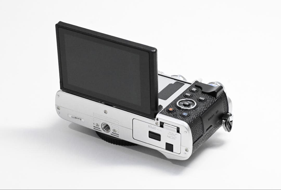 【新品同様】OM SYSTEM PEN E-P7 EZダブルズームキットブラック