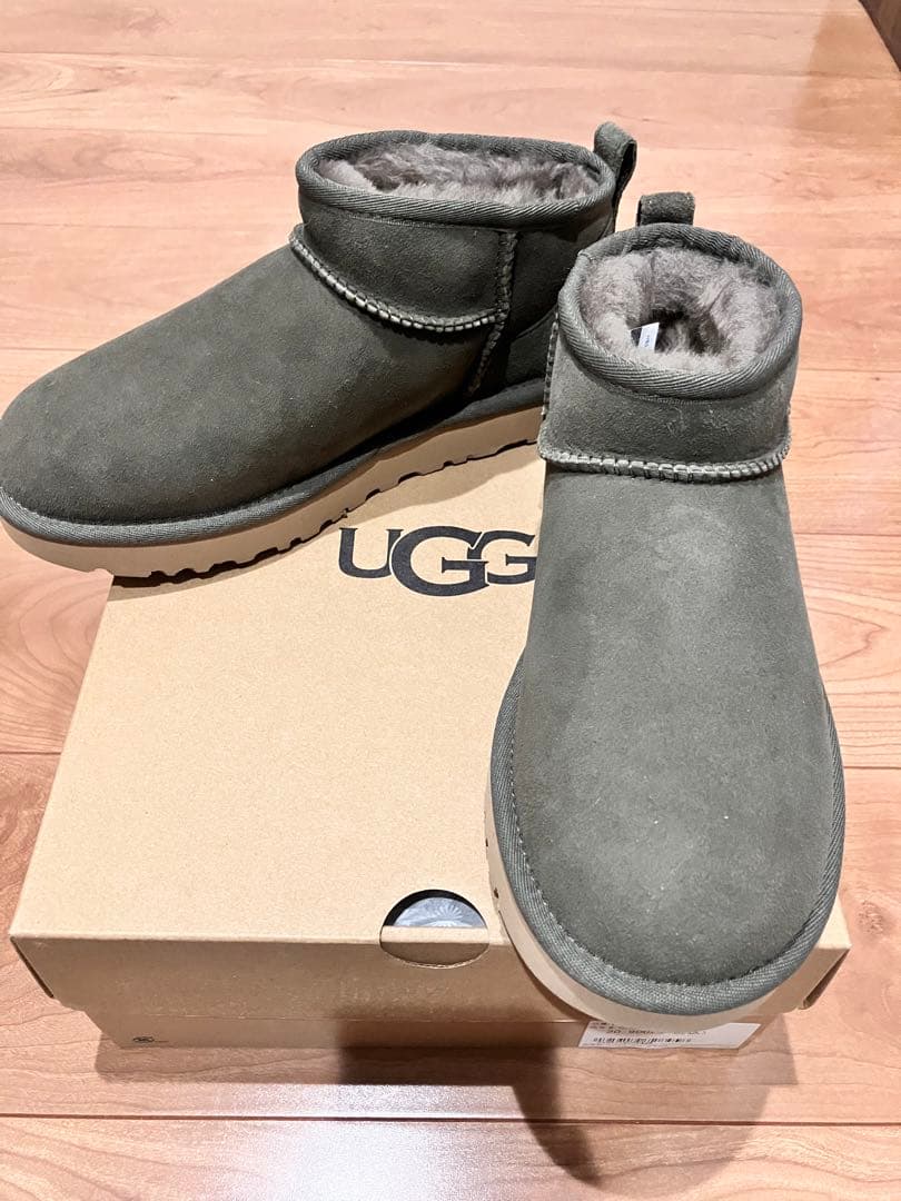 新品未使用 UGG クラシックウルトラミニ カーキ サイズ6