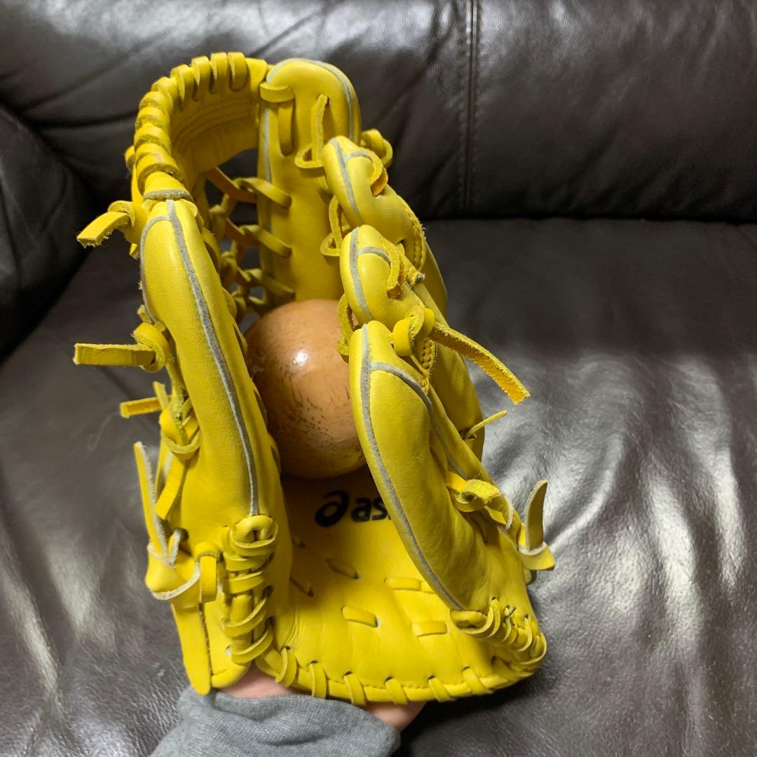 asics イエロー 軟式内野手グローブ プロフェッショナルスタイル　井口モデル